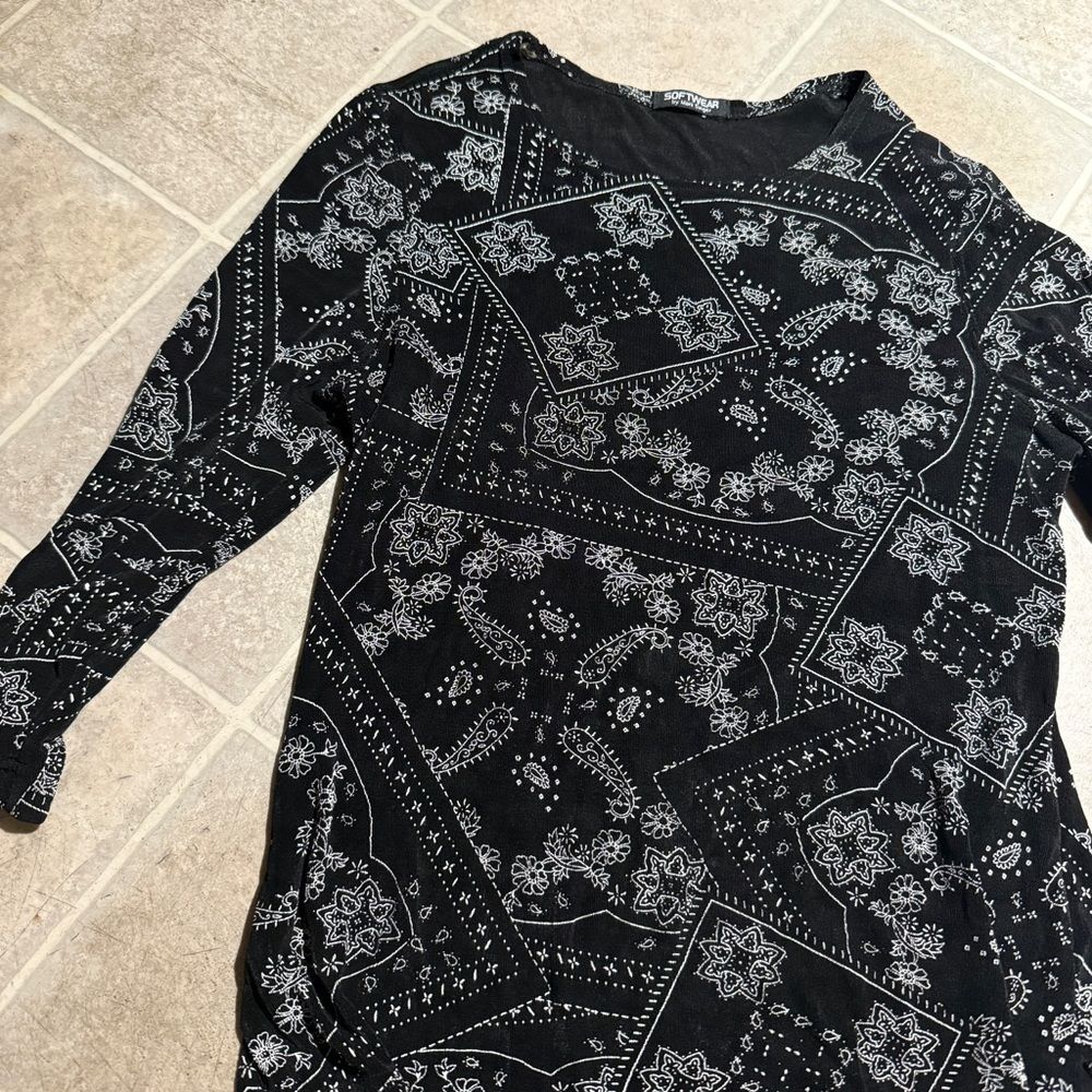 Vtg marc singer top Black Bandana Print 3/4 Sleeve white made in USA a4